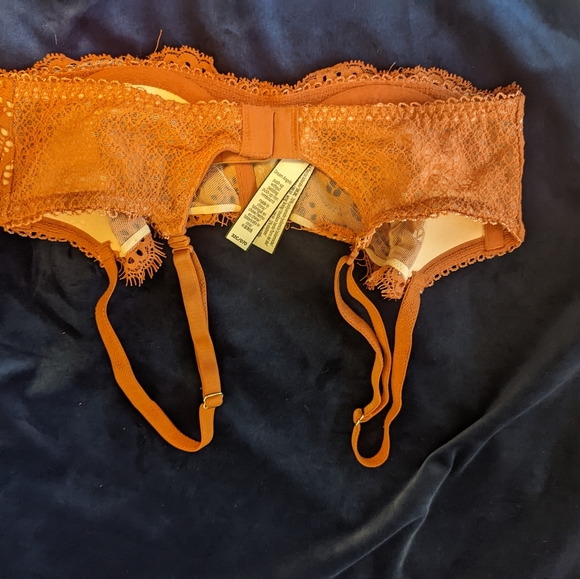 Bra - Picture 2 of 3